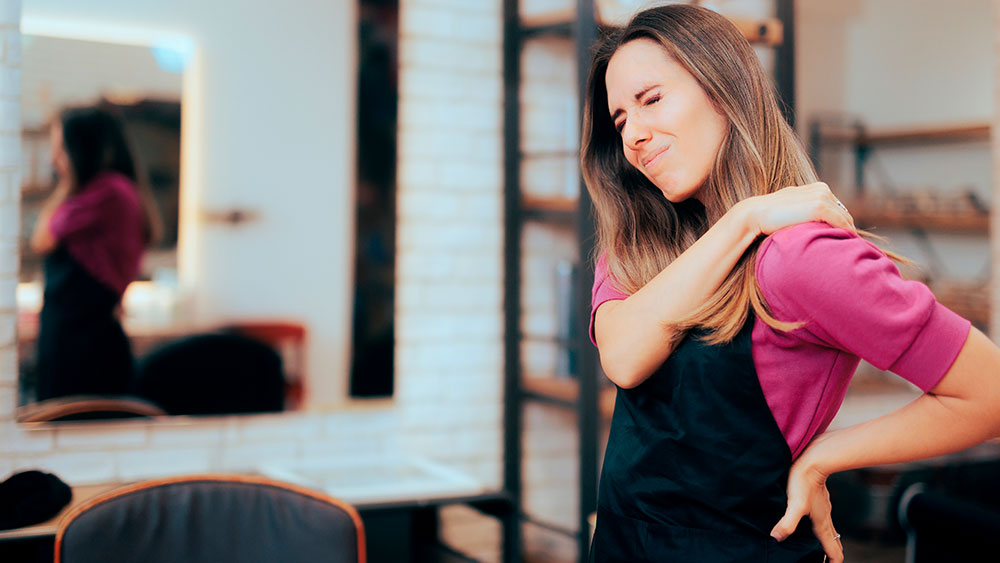 Billede til den relaterede nyhed Forebyggelse af smerter og skader i frisørfaget